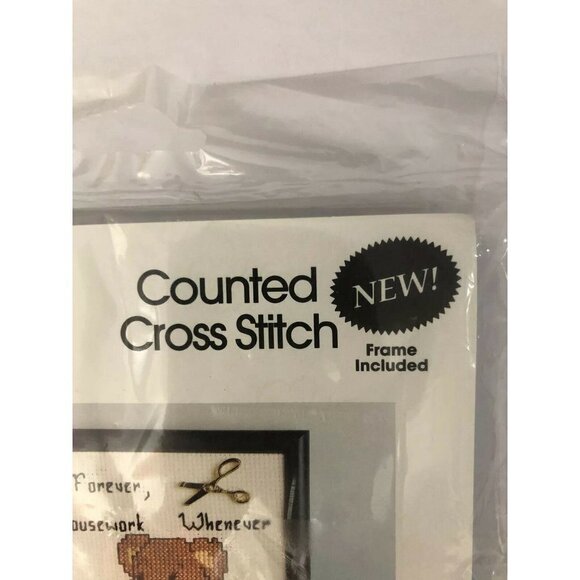 Candamar Designs Golden Bee Cross Stitch Kit - Picture 4 of 5